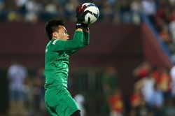 Thủ môn Bùi Tiến Dũng chỉ có thể tự trách mình