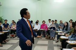 Kỳ lạ lớp học thu hàng chục triệu đồng/ngày, học viên đến chỉ để… ngủ