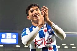 Cơ hội để Văn Hậu lần đầu ra sân tại giải vô địch quốc gia Hà Lan