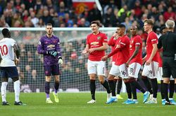 Ngoại hạng Anh vòng 23: MU lại khiến Liverpool mất điểm?