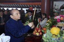 Thủ tướng Nguyễn Xuân Phúc và lãnh đạo Đảng, Nhà nước dâng hương tưởng nhớ Bác Hồ