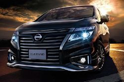 'Soi' xe minivan Nissan Elgrand 2020 đặc biệt từ 923 triệu đồng