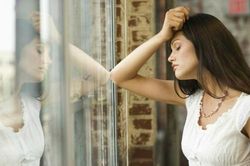 Chồng nhất định không cho đi làm sau khi sinh con, tôi chết đứng khi phát hiện nguyên nhân động trời đó