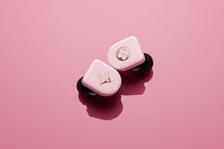 Louis Vuitton trình làng loạt tai nghe không dây đầu năm mới, giá đủ mua một chiếc iPhone 11 Pro