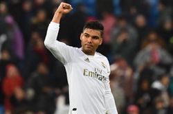 Real chiếm ngôi đầu La Liga sau khi thắng Sevilla