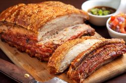 Bí quyết làm thịt heo quay giòn bì bằng muối