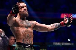 Conor McGregor tái xuất, knock-out đối thủ chỉ sau 40 giây