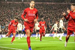 Liverpool 2-0 MU: Van Dijk và Mo Salah tỏa sáng, Liverpool nhấn chìm MU tại Anfield