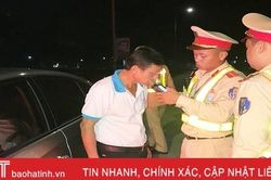 Đủ kiểu đối phó, dân nhậu vẫn bị Cảnh sát giao thông Thạch Hà xử phạt