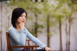 Thấy tin nhắn từ ngân hàng báo về, tôi mở ra xem và chết điếng với nội dung khoản tiền 20 triệu chồng vừa chuyển xong