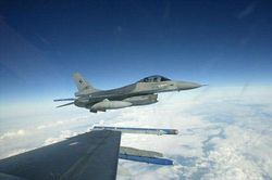 Tiêm kích F-35 mang bom B61-12: Mối đe dọa với các cơ sở hạt nhân Iran