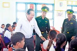 'Chính phủ đặc biệt quan tâm đời sống người dân vùng biên'