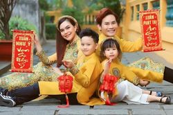 MC VTV Hồng Phúc: 'Nhiều năm tôi trực bản tin Tết, các con chỉ gặp bố trên sóng truyền hình'
