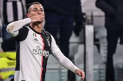 Ronaldo rực sáng giúp Juventus bứt phá trước Inter