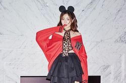 HyunA mặc đồ thể thao vẫn được khen gợi cảm