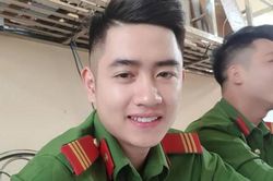 Hot boy cảnh sát nổi tiếng trên mạng nhờ hát hay, đàn giỏi