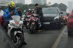 Vừa lấy vợ, Duy Mạnh đã gặp hạn về đường xe cộ