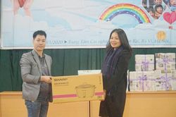Sinh viên DynaGen mang Tết ấm đến cho trẻ em có hoàn cảnh đặc biệt
