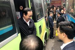 Cận Tết, hàng loạt nhà xe tăng giá vé