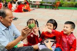 Xuân đã về trên ánh mắt trẻ thơ…