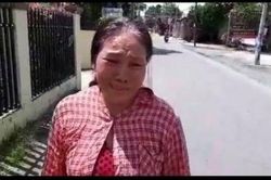 Câu chuyện Tết đoàn viên: Người mẹ bán vé số tìm lại được con trai khờ khạo sau 1 năm mất tích