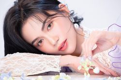 Sĩ Thanh khoe vẻ 'kẹo ngọt' đón Tết, chia sẻ bí quyết kín đáo vẫn gợi cảm 'hết nấc'