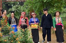 Trang phục truyền thống, di sản văn hóa của từng dân tộc