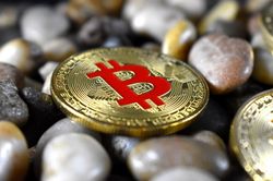 Bitcoin lao dốc, thị trường 'hoảng loạn'