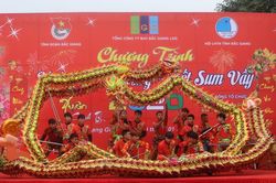 Bắc Giang: 'Xuân yêu thương - Tết sum vầy' cho hơn 2.000 thanh niên công nhân