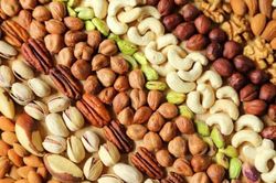 Lợi ích dinh dưỡng tuyệt vời từ các loại hạt quen thuộc