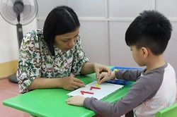 'Cô giáo bật khóc lúc học sinh tiến bộ'