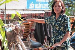 Cái Tết hạnh phúc của chị ve chai sau 44 năm xa mẹ