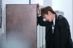 Khinh vợ nghèo xồ xề tôi ruồng rẫy cặp gái trẻ, đến khi gặp lại tôi mới choáng váng, hối hận