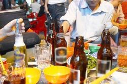 'Doanh số các hãng bia rượu sẽ không quá ảm đạm dịp Tết Canh Tý'