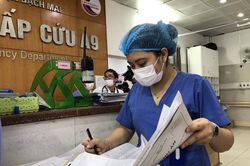 Tết sớm ở bệnh viện