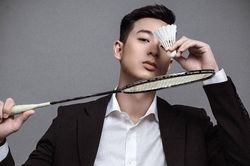 Hot boy cầu lông và những chàng trai tuổi Tý nổi trên mạng