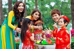Chọn tuổi xông đất thế nào cho đúng?
