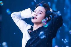 Jimin BTS từng bị giáo viên trung học phản đối giấc mơ trở thành ca sĩ thần tượng