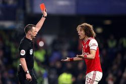 Chelsea và Arsenal chia điểm sau màn rượt đuổi tỷ số kịch tính