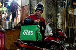Sau tất cả Uber đã quyết định bán mảng giao đồ ăn ở Ấn Độ cho đối thủ
