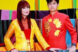 Con trai 15 tuổi có chiều cao khủng của diễn viên Hiền Mai diện áo dài cùng mẹ và ca sĩ Đoan Trường