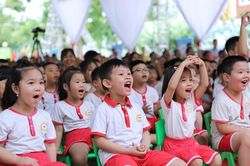 Phấn đấu 50% nguồn sữa học đường từ xã hội hóa