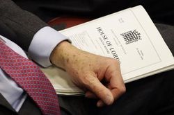 Hai viện Quốc hội Anh chưa tìm được tiếng nói chung trong dự thảo Brexit