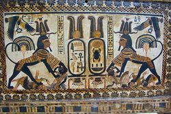 Cổ vật vô giá trong lăng mộ Pharaoh huyền thoại