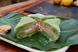 Cách nhận biết bánh chưng luộc bằng pin độc hại