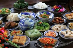 Mâm cỗ ngày Tết miền Bắc và miền Nam có gì khác nhau