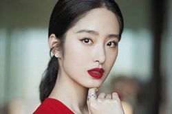 Bà của Dương Thái Ngọc bị nghi nhiễm virus viêm phổi lạ
