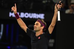 Federer lập kỷ lục sau trận đấu 5 set tại Australian Open