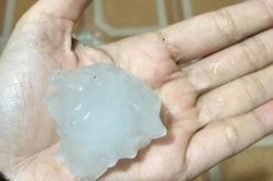 Dân mạng khoe ảnh 'đêm 30 lạ lùng' ở miền Bắc khi trời đổ mưa