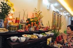 Bàn thờ gia tiên - nơi hội tụ những giá trị thiêng liêng của Tết